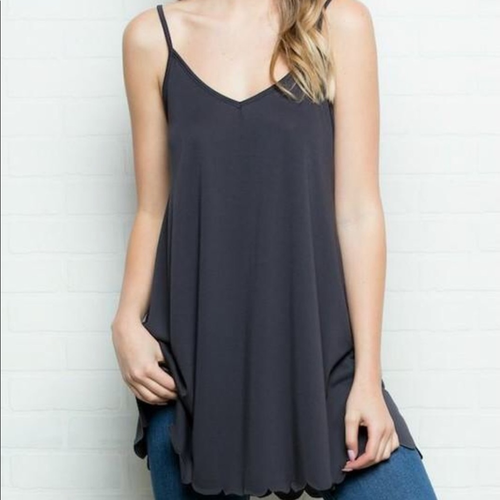 Black layering tank